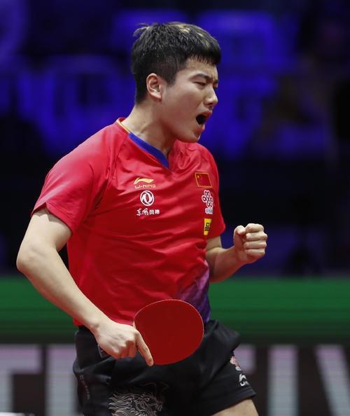 正是这些坚 正是这些坚