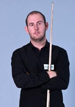 两者之间需 两者之间需