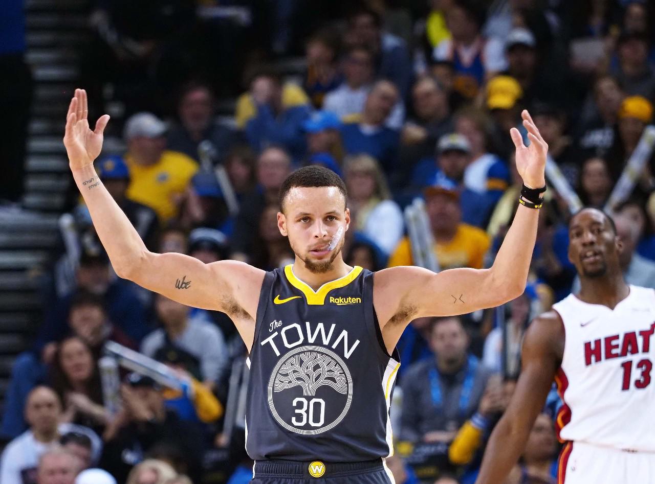 其他球员必 其他球员必