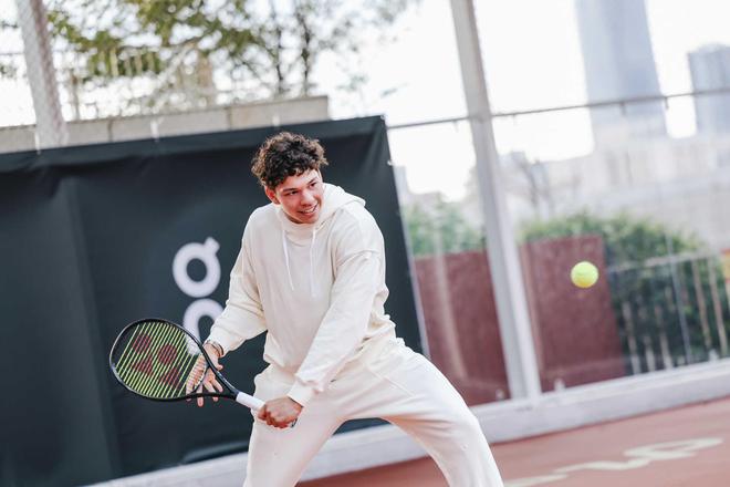 守门员与后 守门员与后